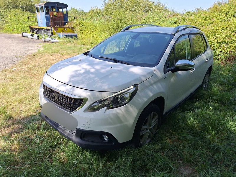 Peugeot 2008 1.2 VTi Style 2018 – снимка 1