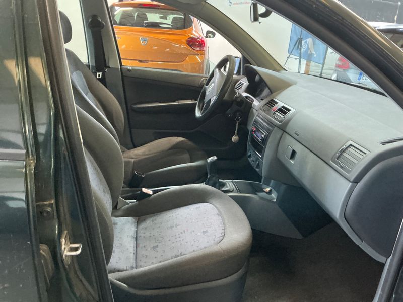Skoda Fabia 1.2 Classic 2003 – снимка 3