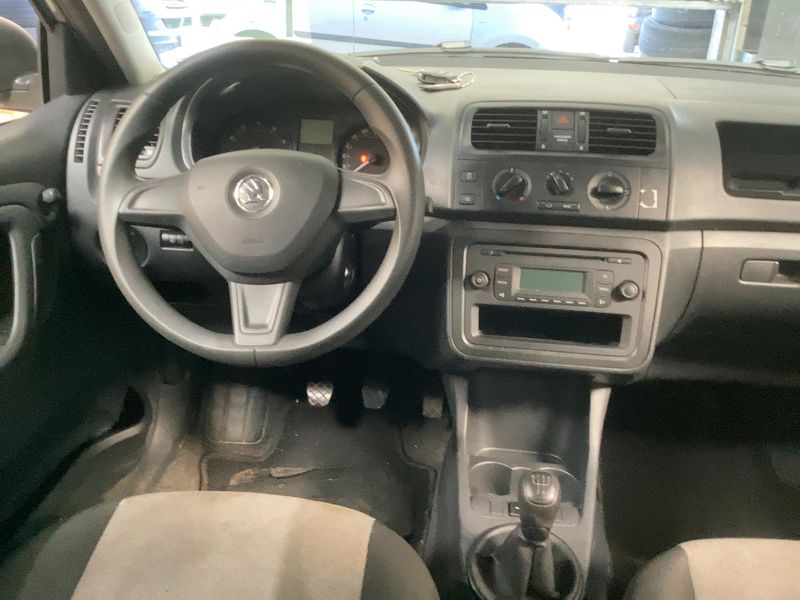 Skoda Fabia 1.2 Active 2015 – снимка 17