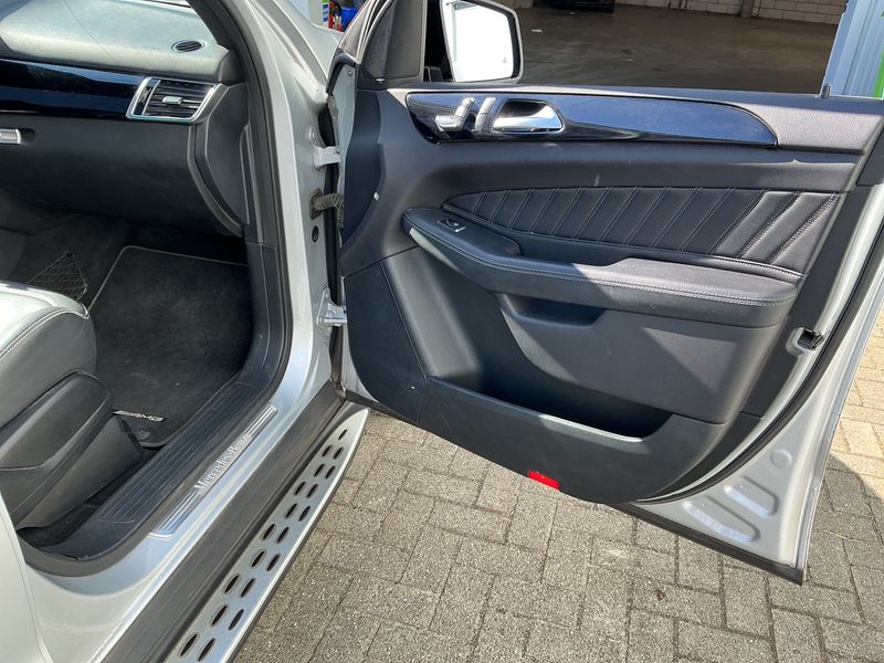 Mercedes-Benz GLE-Klasse GLE 250 d 4Matic AMG Line 2016 – снимка 30