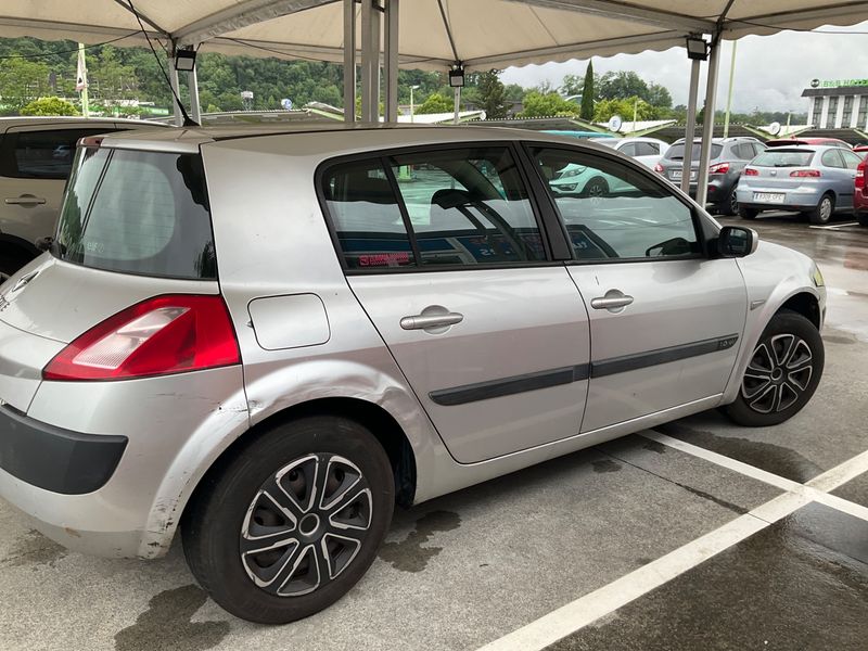 Renault Megane 1.6 Expression Confort 2005 – снимка 2
