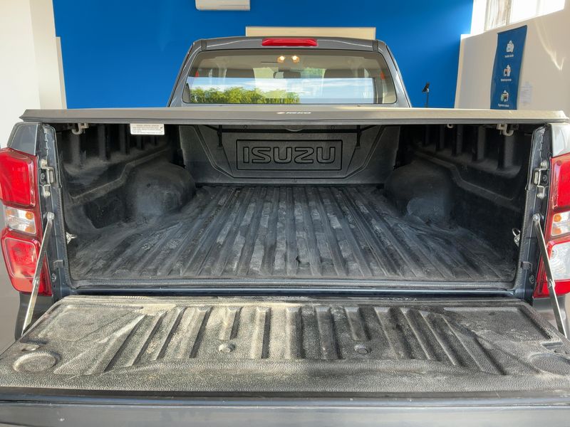 Isuzu D-MAX 1.9 Turbodiesel Space Cab 4WD L 2024 – снимка 15