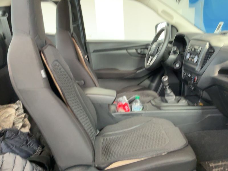 Isuzu D-MAX 1.9 Turbodiesel Space Cab 4WD L 2024 – снимка 16