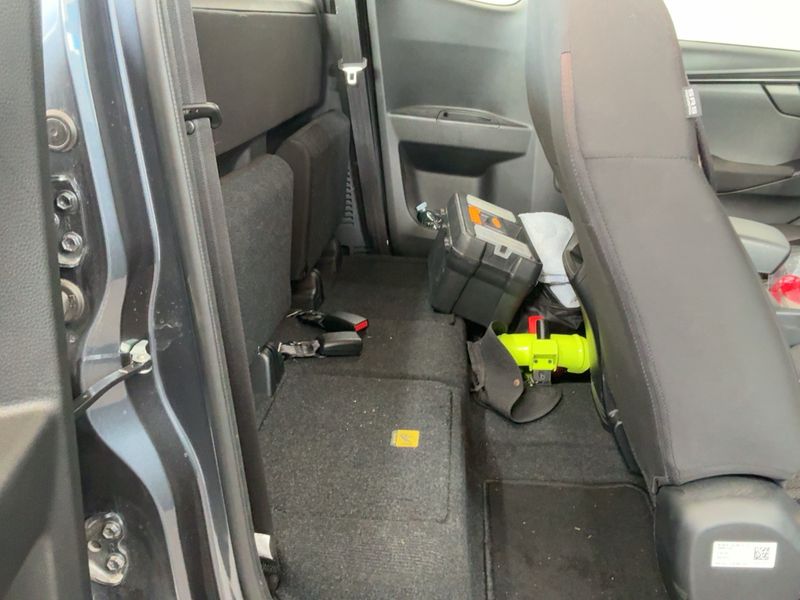 Isuzu D-MAX 1.9 Turbodiesel Space Cab 4WD L 2024 – снимка 19