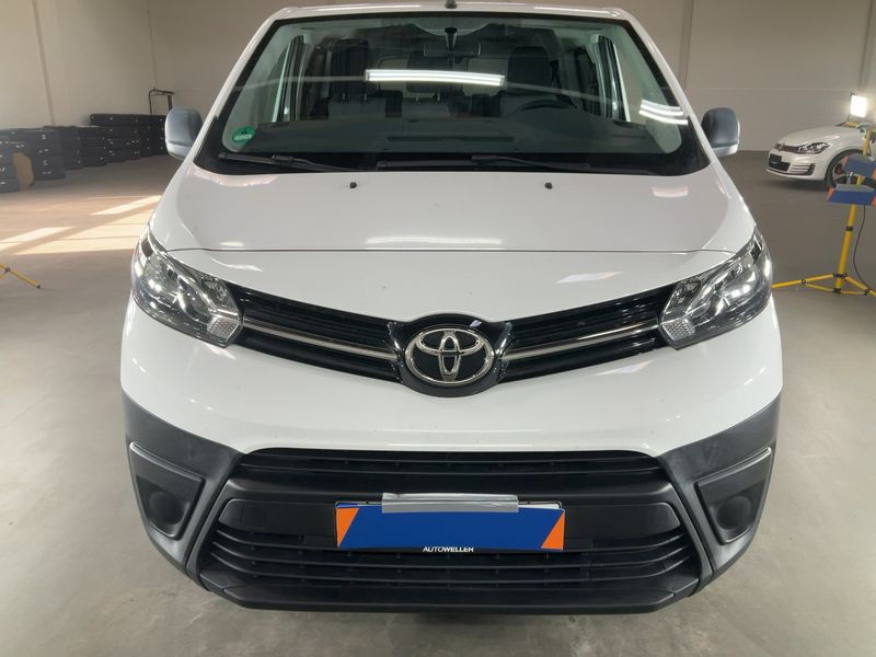 Toyota ProAce 1.5 D-4D L1 Kombi 2019 – снимка на щета