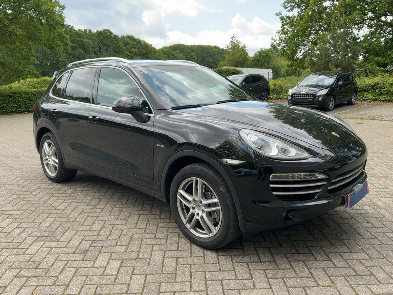 Porsche Cayenne Diesel Platinum Edition 2014 – снимка 12