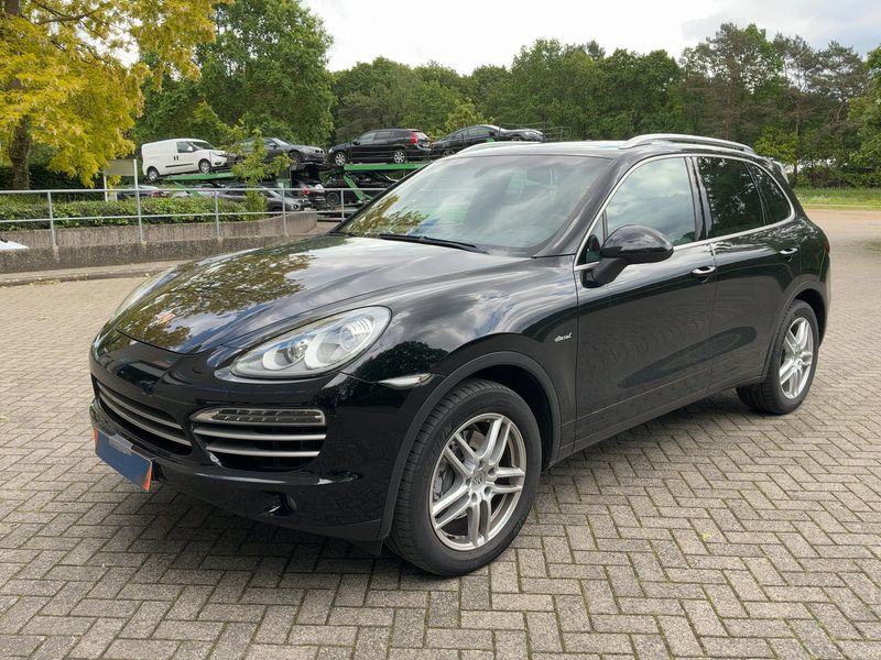 Porsche Cayenne Diesel Platinum Edition 2014 – снимка 2