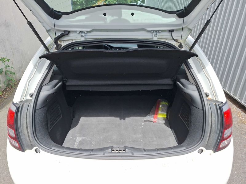Citroen C3 1.6 Blue-HDi Societe Attraction 2016 – снимка 9