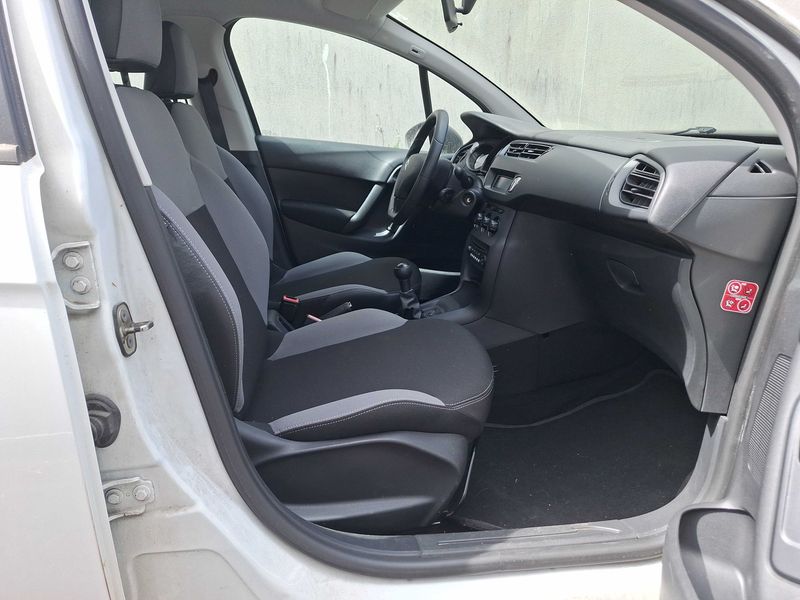 Citroen C3 1.6 Blue-HDi Societe Attraction 2016 – снимка 10