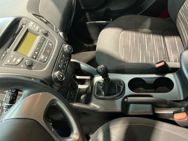 Hyundai ix35 1.6 Finale Blue 2WD 2015 – снимка 31