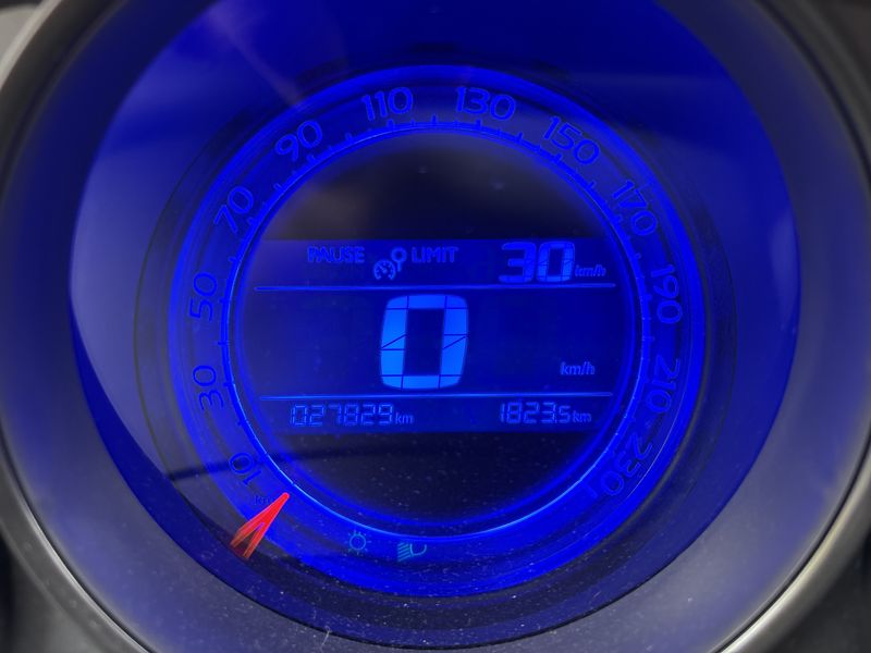 Citroen C4 1.2 e-THP Shine 2016 – снимка 12