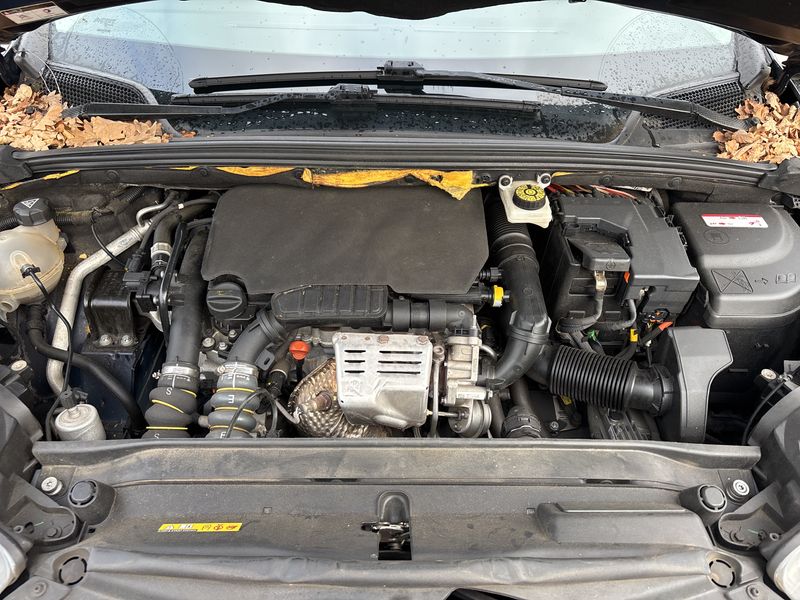 Citroen C4 1.2 e-THP Shine 2016 – снимка 8