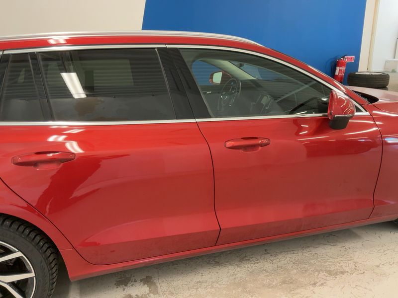 Volvo V60 2.0 T6 Recharge Plug-in Hybrid Core AWD 2022 – снимка 10