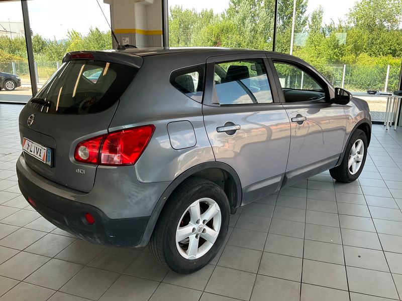 Nissan Qashqai 2.0 dCi Acenta 4x4 2008 – снимка 2