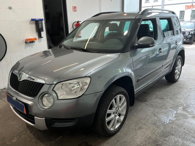 Skoda Yeti 1.2 TSI Ambition Plus Edition 2012 – снимка 1