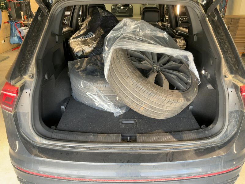 Volkswagen Tiguan Allspace 2.0 TDI R-Line 4Motion 2022 – снимка 16