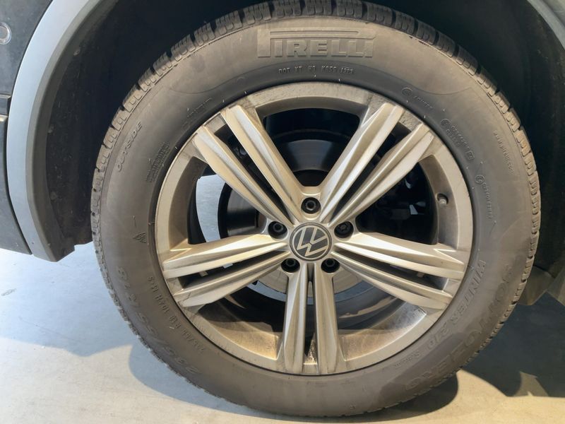 Volkswagen Tiguan Allspace 2.0 TDI R-Line 4Motion 2022 – снимка 9
