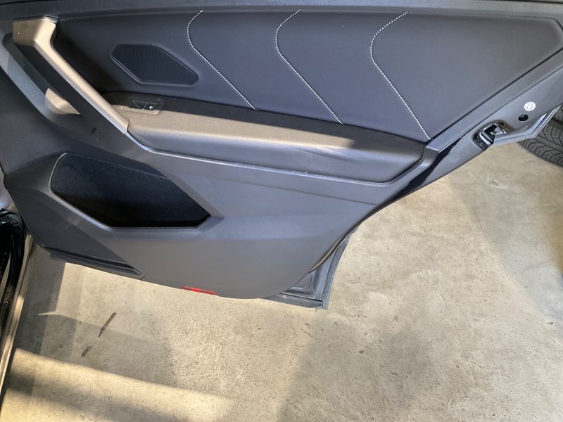 Volkswagen Tiguan Allspace 2.0 TDI R-Line 4Motion 2022 – снимка 29