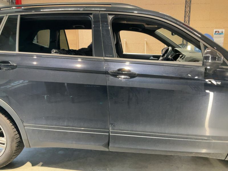 Volkswagen Tiguan Allspace 2.0 TDI R-Line 4Motion 2022 – снимка 10