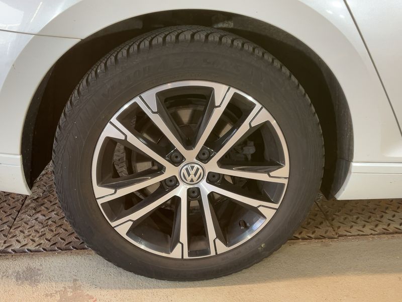 Volkswagen Passat 1.4 TSI Comfortline BlueMotion Tech 2017 – снимка 19