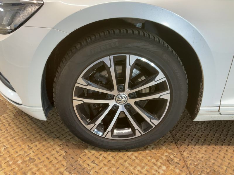 Volkswagen Passat 1.4 TSI Comfortline BlueMotion Tech 2017 – снимка 17