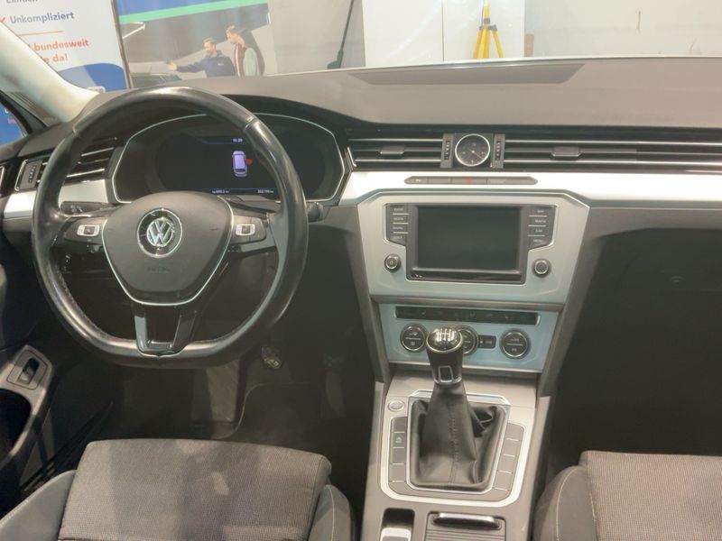 Volkswagen Passat 1.4 TSI Comfortline BlueMotion Tech 2017 – снимка 12