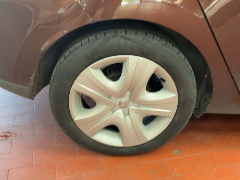 Renault Clio 0.9 Dynamique 2015 – снимка 9