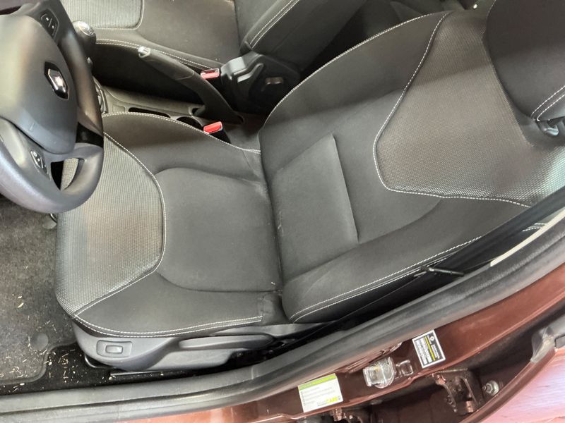Renault Clio 0.9 Dynamique 2015 – снимка 29