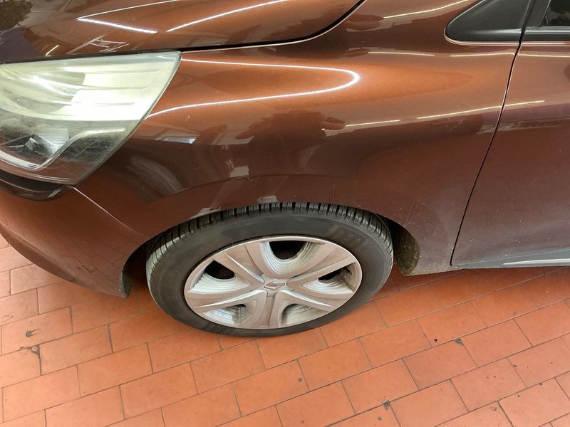 Renault Clio 0.9 Dynamique 2015 – снимка 31