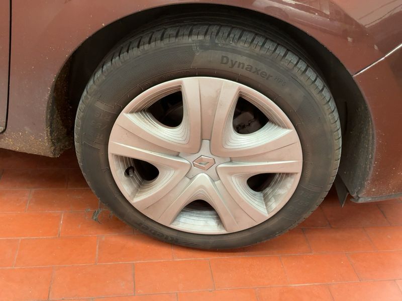 Renault Clio 0.9 Dynamique 2015 – снимка 11