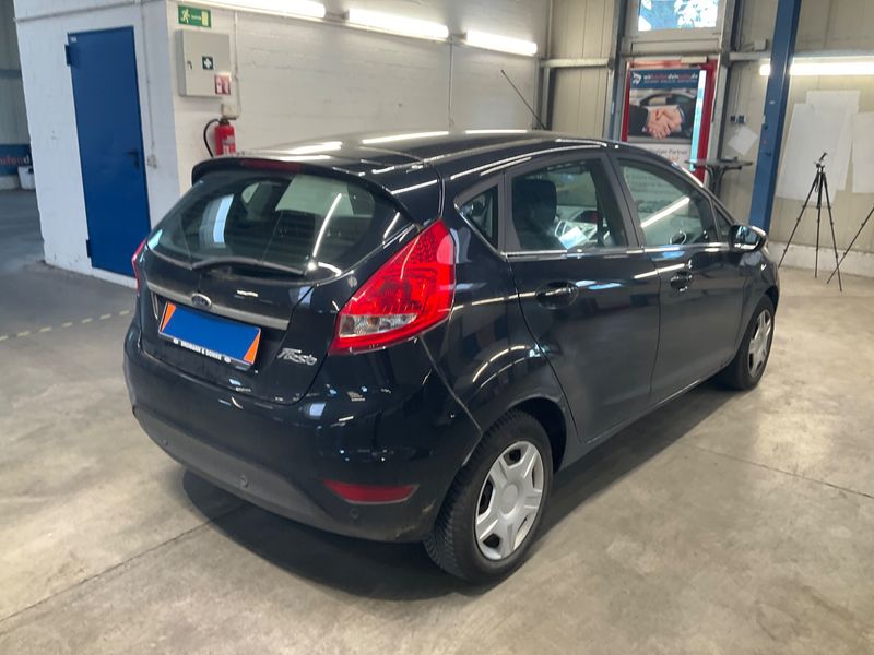 Ford Fiesta 1.25 Titanium 2011 – снимка 2