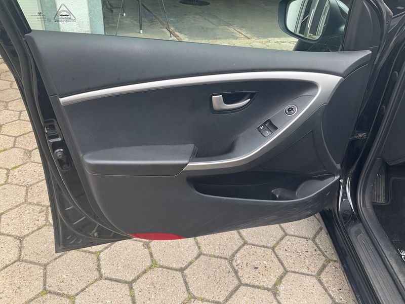 Hyundai i30 1.6 GDI Trend 2013 – снимка 43