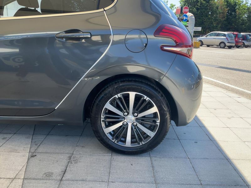 Peugeot 208 1.6 Blue-HDi Allure 2016 – снимка 5