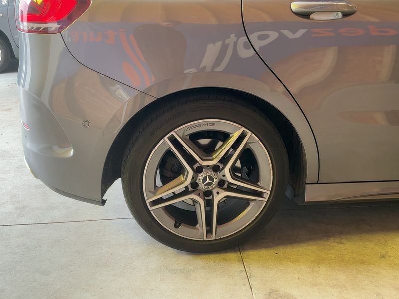 Mercedes-Benz B-Klasse B 220 d AMG Line 2019 – снимка 9