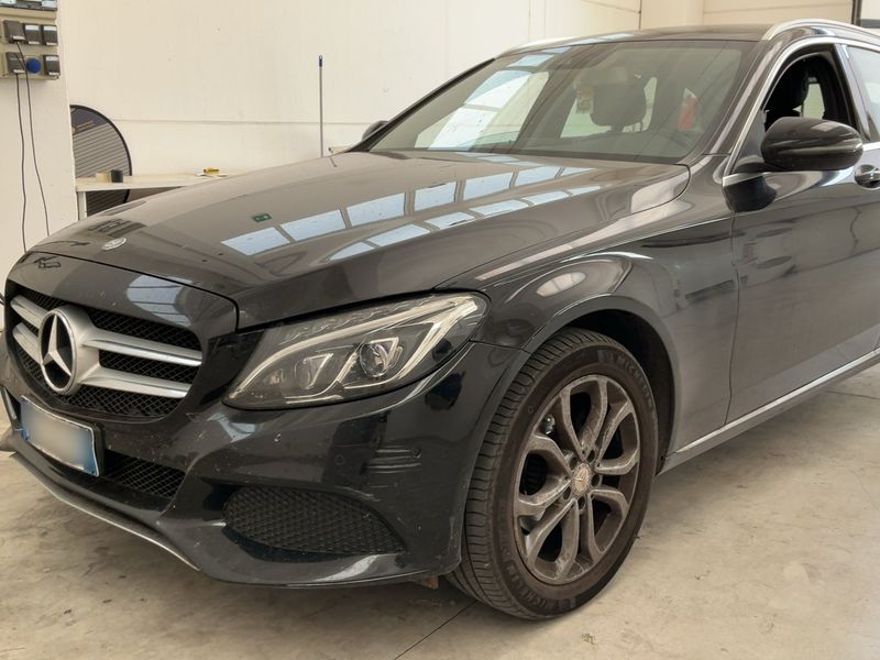 Mercedes-Benz C-Klasse C 200 d T BlueTEC AMG Sport 2016 – снимка 2
