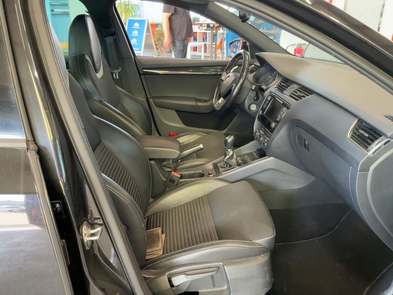 Skoda Octavia 2.0 TDI RS 2016 – снимка 17