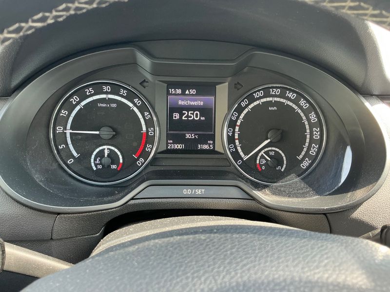 Skoda Octavia 2.0 TDI RS 2016 – снимка 19