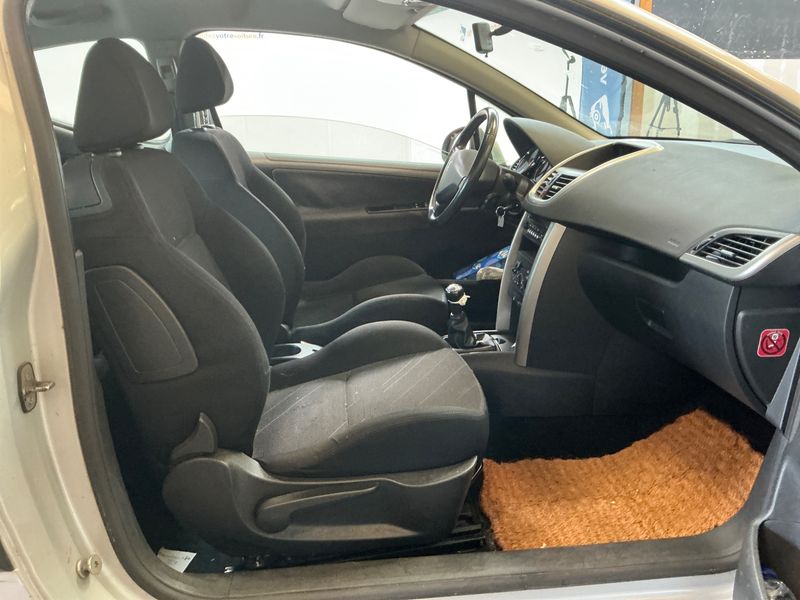 Peugeot 207 1.4 VTi Premium 2008 – снимка 3