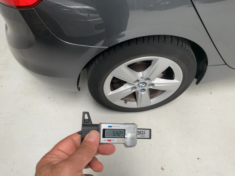 BMW 2er 225xe Active Tourer Advantage 2019 – снимка 9