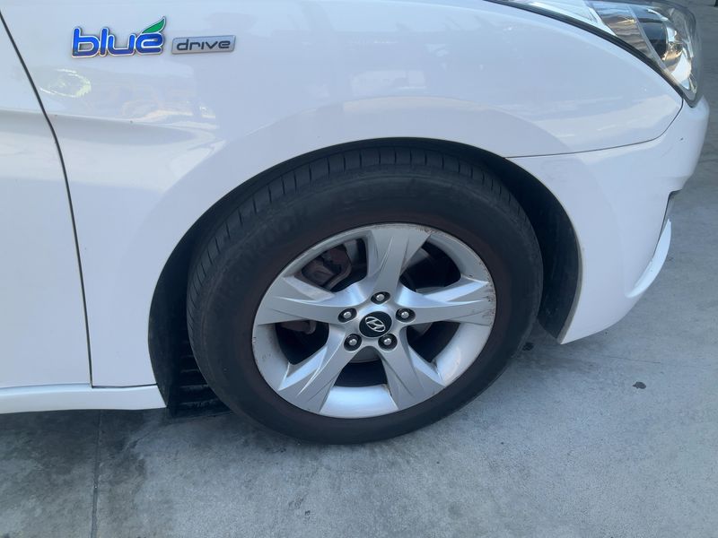 Hyundai i40 1.7 CRDi Style 2012 – снимка 11