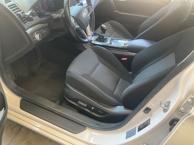 Hyundai i40 1.7 CRDi Style 2012 – снимка 31