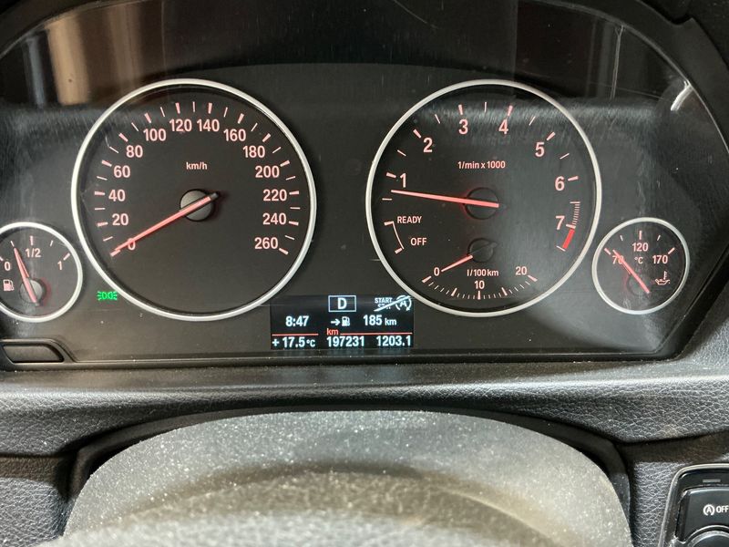BMW 3er 328i xDrive 2013 – снимка 18