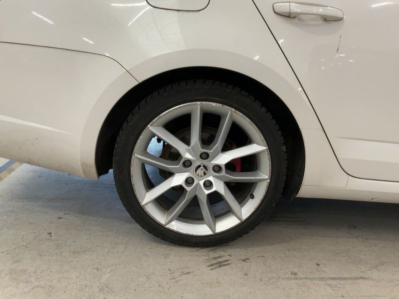 Skoda Octavia 2.0 TDI RS 2014 – снимка 9