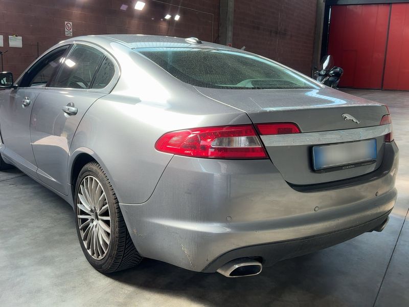 Jaguar XF 3.0 D V6 Luxury 2011 – снимка 6