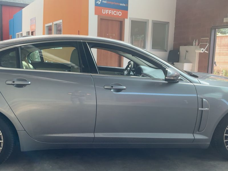 Jaguar XF 3.0 D V6 Luxury 2011 – снимка 10