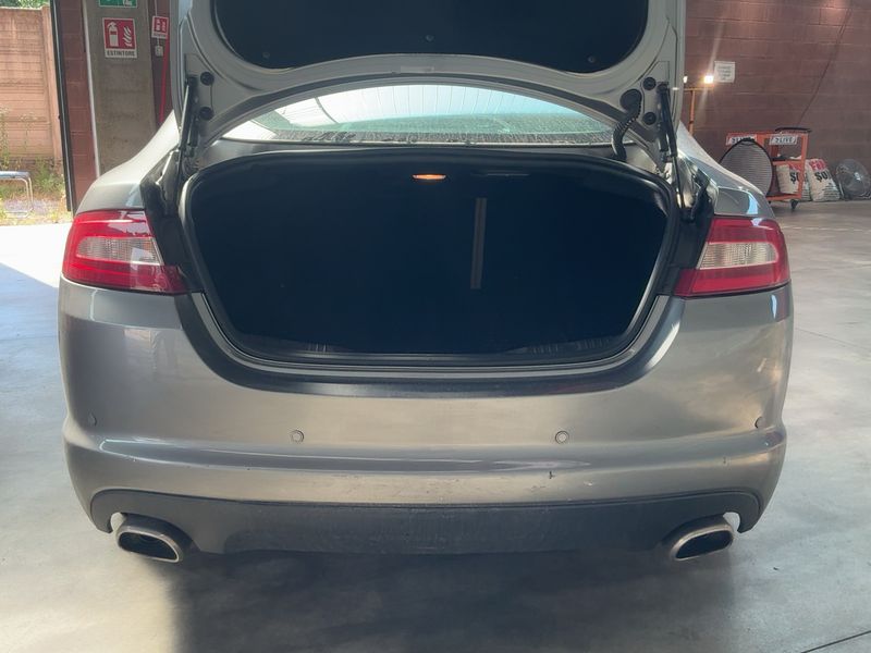 Jaguar XF 3.0 D V6 Luxury 2011 – снимка 15