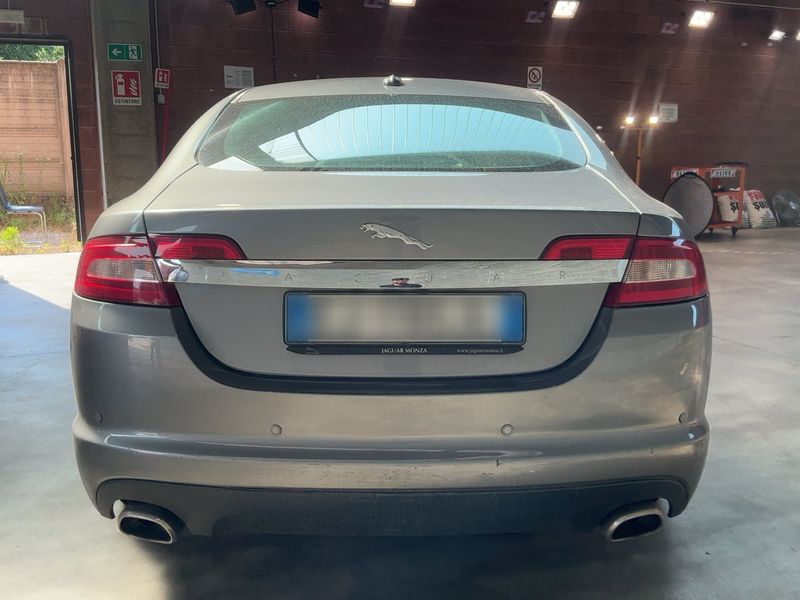 Jaguar XF 3.0 D V6 Luxury 2011 – снимка 7