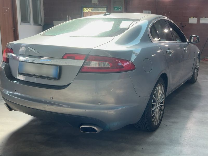 Jaguar XF 3.0 D V6 Luxury 2011 – снимка 8