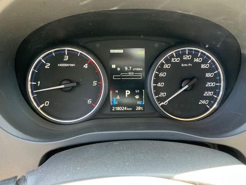 Mitsubishi Outlander 2.2 DI-D Plus 4WD 2014 – снимка 18
