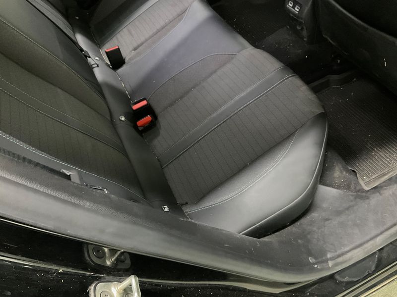 Peugeot 2008 1.5 Blue-HDi Allure Business 2021 – снимка 29